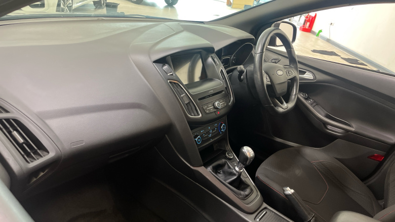 Ford Focus 1.5 TDCi 120 ST-Line 5dr Diesel Hatchback